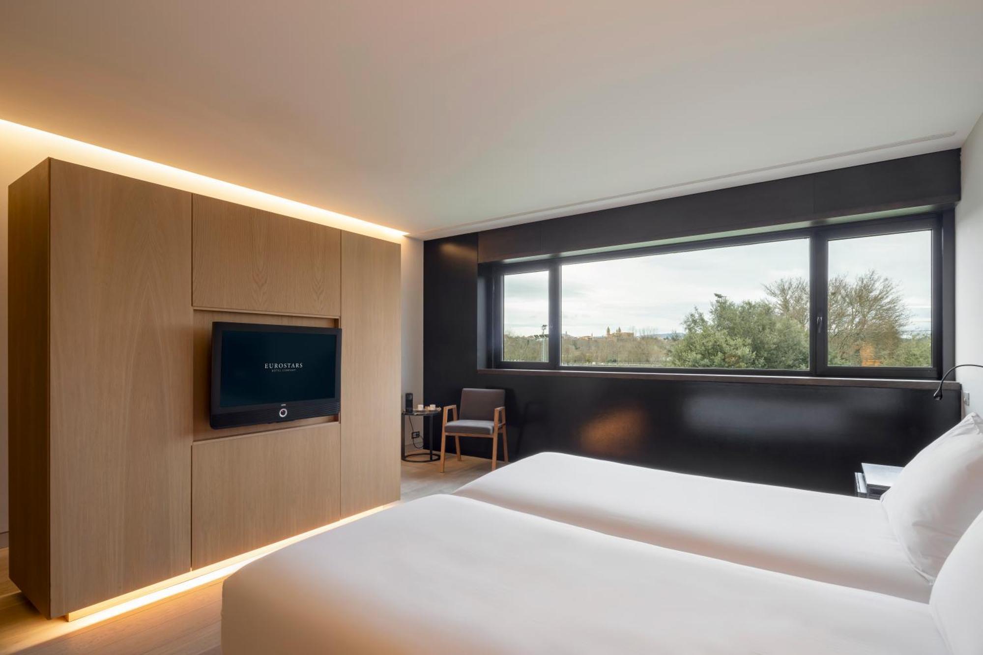 อัลมา โฮเทล ปัมโปลนา - มูกา เด เบโลโซ Hotel ภายนอก รูปภาพ