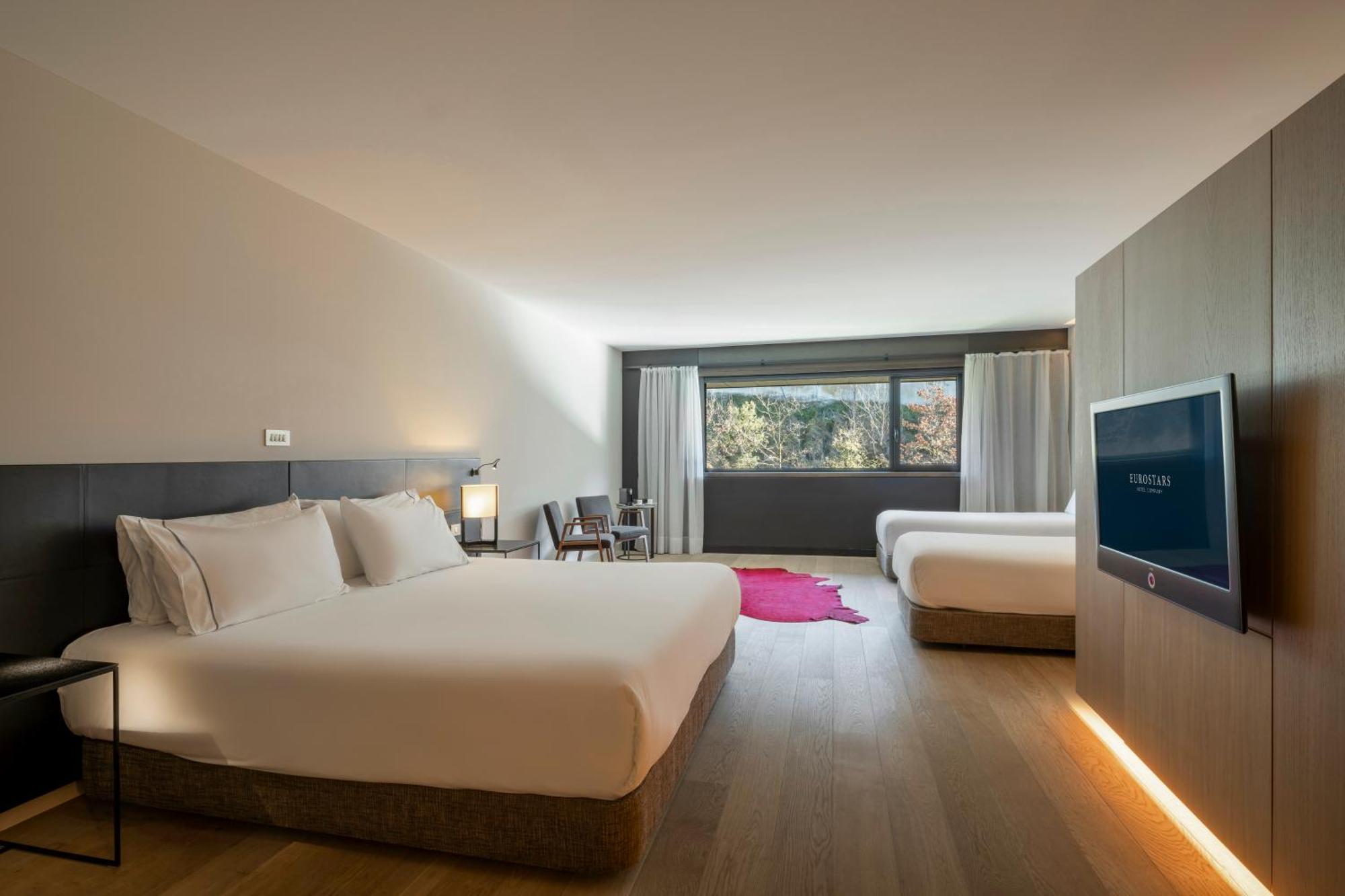 อัลมา โฮเทล ปัมโปลนา - มูกา เด เบโลโซ Hotel ภายนอก รูปภาพ